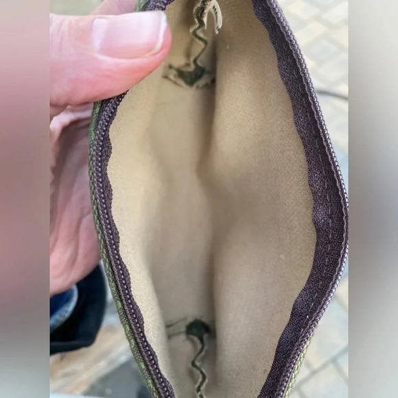 Dooney & Bourke canvas green pouch small - Picture 6 of 8